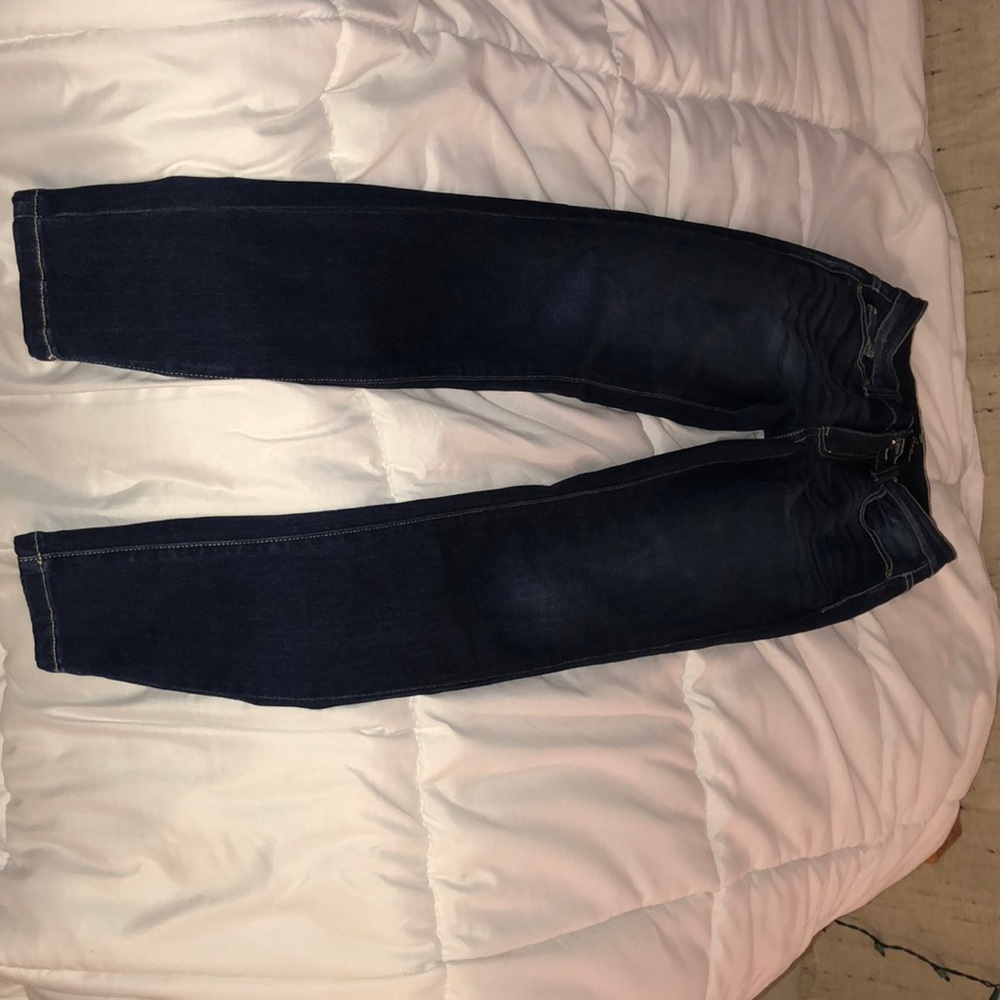 dark colored skinny jeans